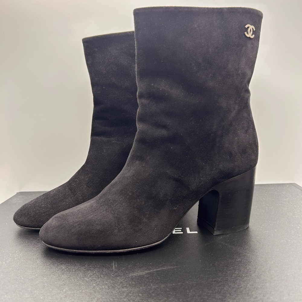 CHANEL Black Suede CC Calfskin Short Boots Made in Italy Size 38 Box Dustbags - Picture 2 of 15